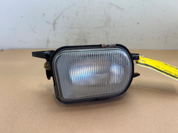 Luz antiniebla izquierda delante Mercedes C-Klasse