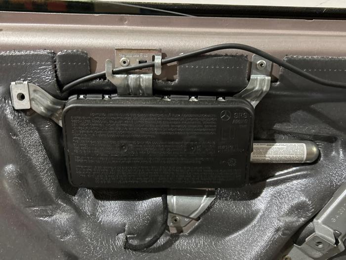 Portier 4Deurs links-voor Mercedes C-Klasse