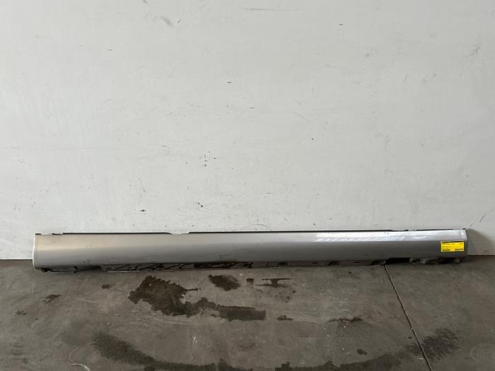 Seuil droit Mercedes C-Klasse