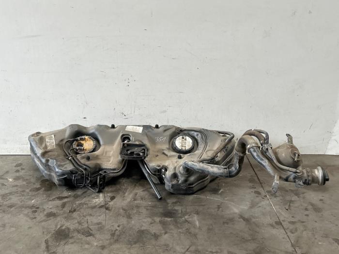 Réservoir de carburant Mercedes C-Klasse