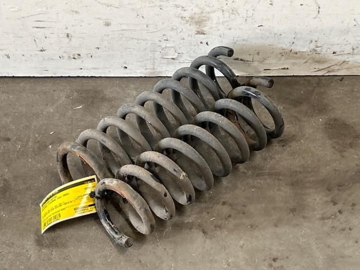 Muelle helicoidal detrás Mercedes C-Klasse