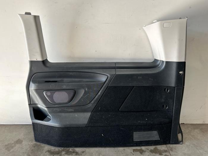 Revêtement panneau latéral arrière droit Mercedes Vito