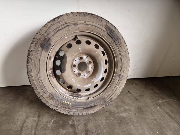 Llanta y neumático Mercedes Vito