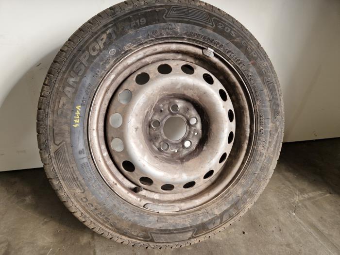 Llanta y neumático Mercedes Vito