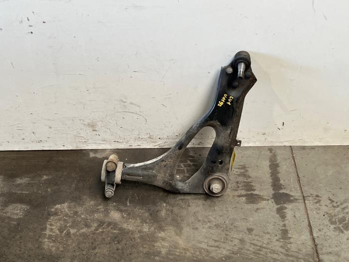 Draagarm links-voor Mercedes Vito