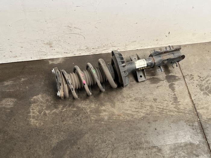 Stoßdämpfer links vorne Mercedes Vito