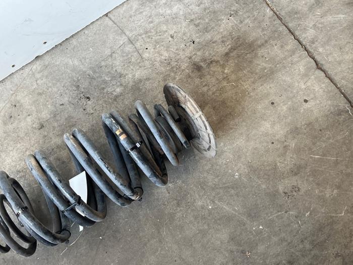 Schraubenfeder hinten Mercedes Vito