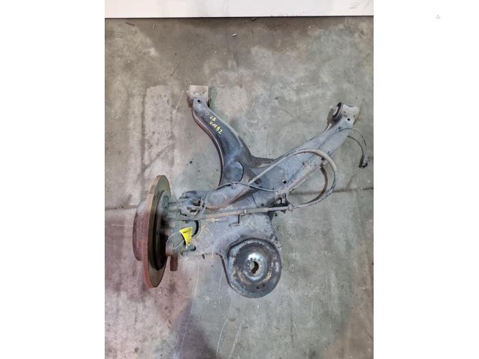 Mangueta izquierda detrás Mercedes Vito