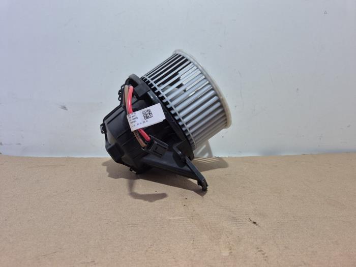 Kachel Ventilatiemotor Mercedes Vito