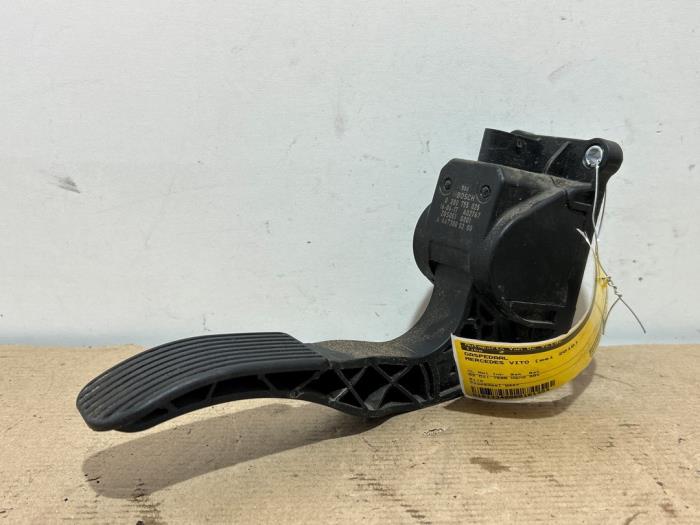 Acelerador Mercedes Vito