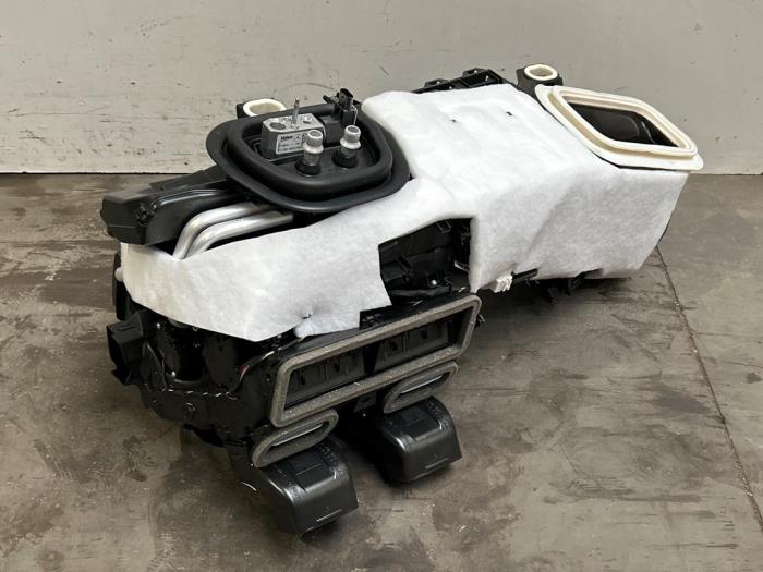 Boîtier chauffage Mercedes EQE