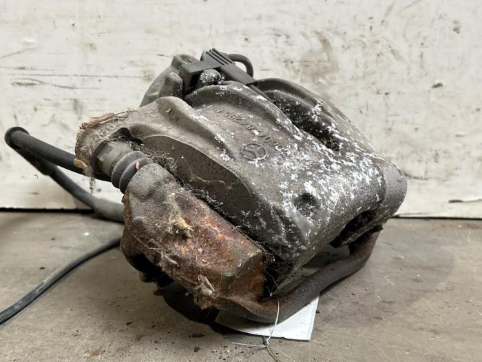 Bremszange rechts vorne Mercedes E-Klasse