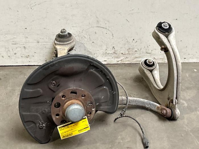 Fusee links-voor Mercedes E-Klasse