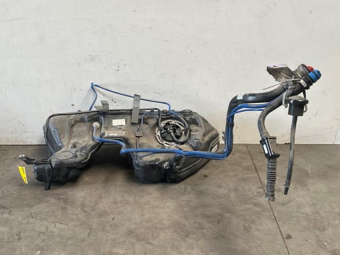 Réservoir de carburant Mercedes GLC-Klasse