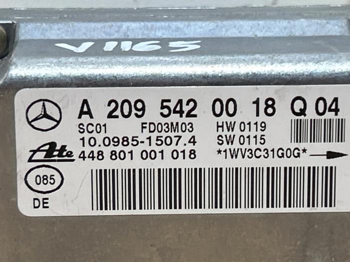Esp computer van een Mercedes-Benz C Combi (S203) 2.2 C-200 CDI 16V 2002