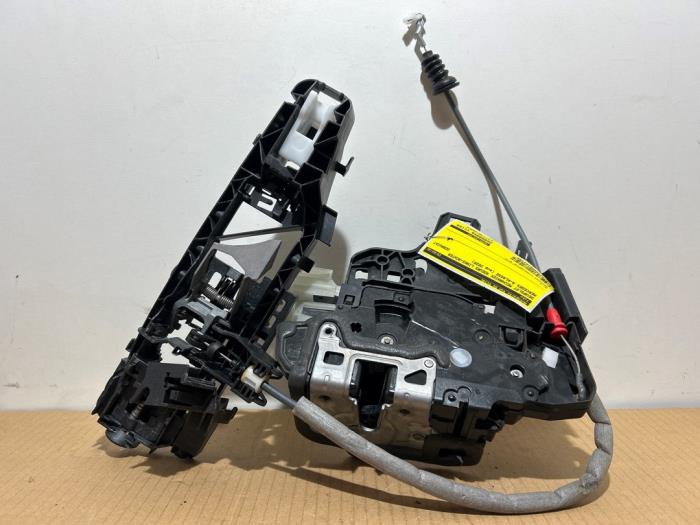 Serrure portière mécanique 4portes arrière gauche Mercedes A-Klasse