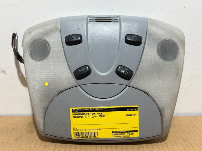 Oswietlenie wewnetrzne przód Mercedes Vito