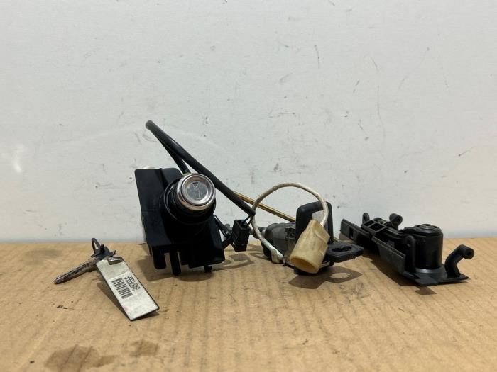 Zestaw zamków Mercedes E-Klasse