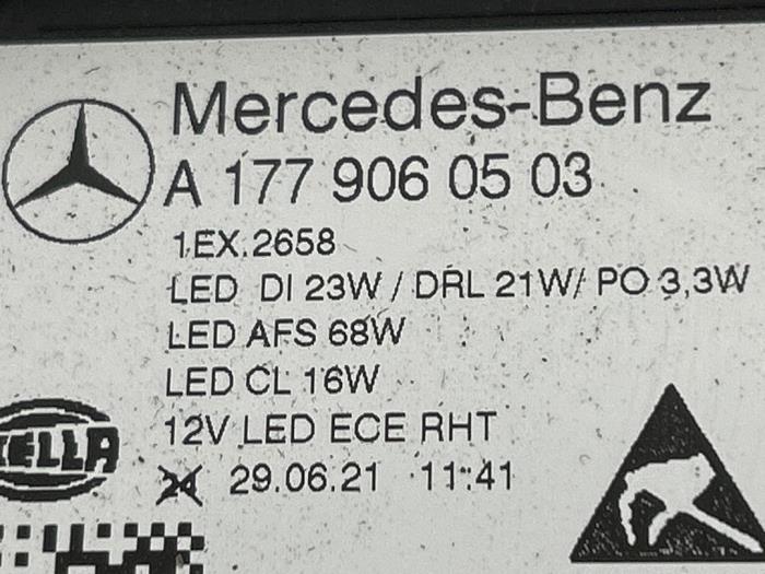 Reflektor lewy Mercedes A-Klasse