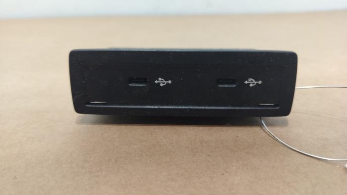 Multimedia connection Mercedes GLC-Klasse