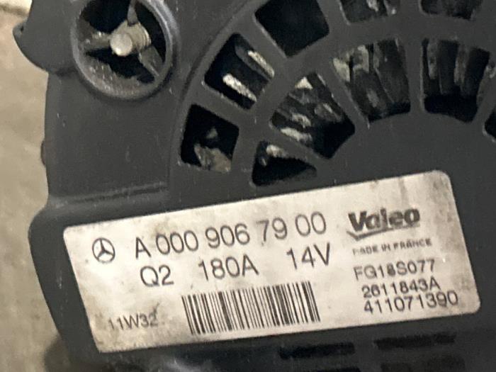 Dynamo Mercedes C-Klasse