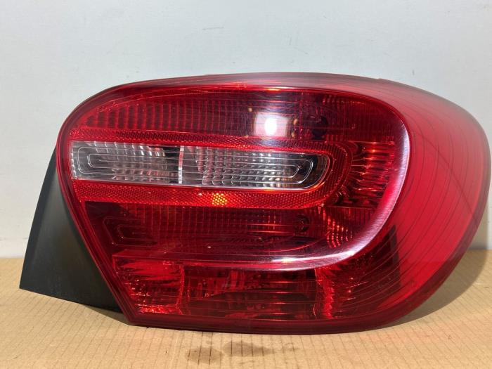 Luz trasera derecha Mercedes A-Klasse