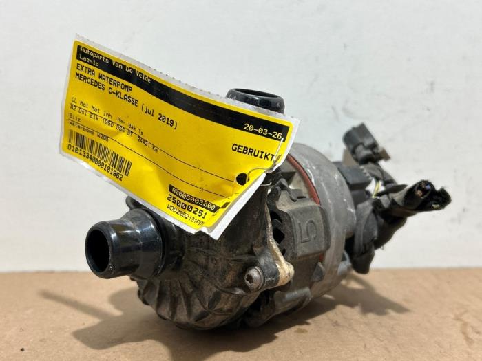 Zusätzliche Wasserpumpe Mercedes C-Klasse