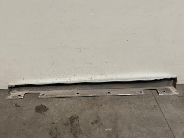 Dorpel rechts Mercedes A-Klasse