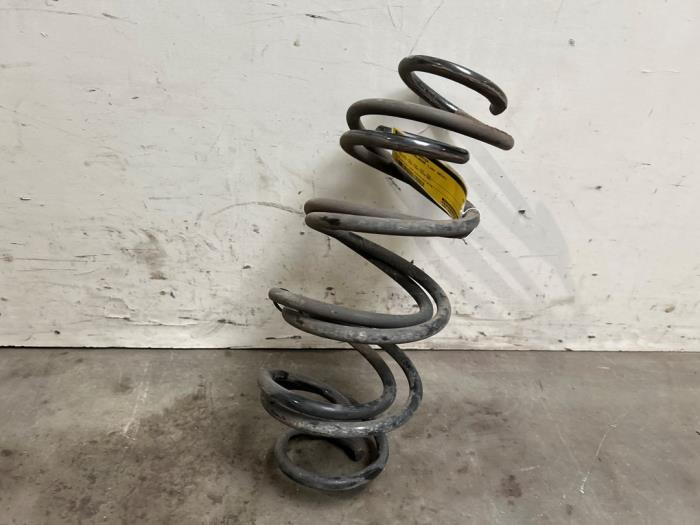 Muelle helicoidal detrás Mercedes A-Klasse
