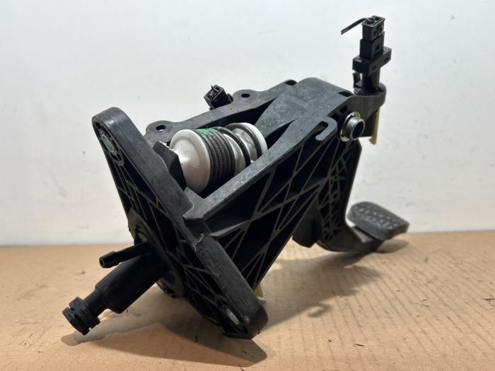 Pédale embrayage Mercedes A-Klasse