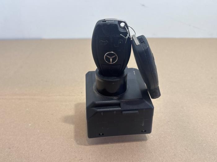 Ignition lock + computer Mercedes Vito