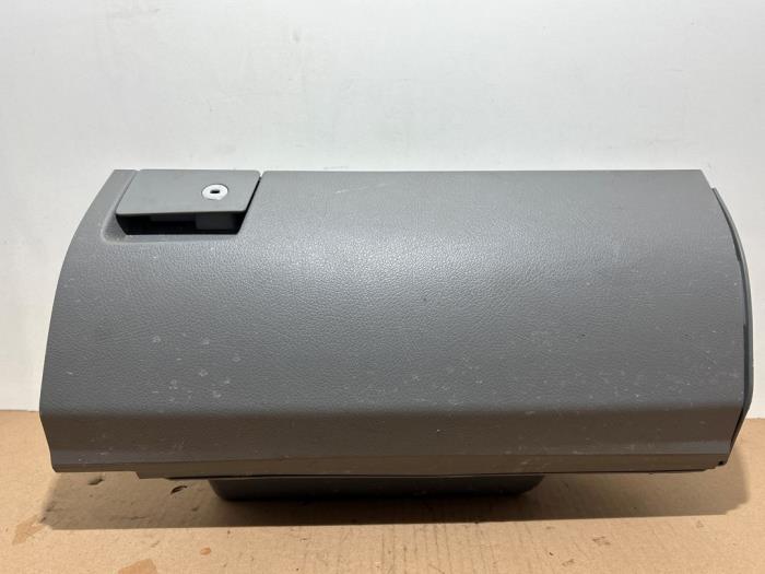 Schowek w desce rozdzielczej Mercedes Sprinter