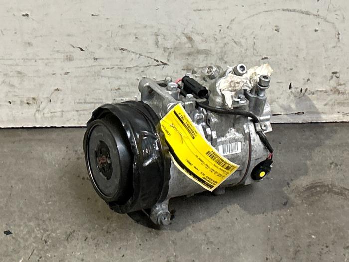 Pompe clim Mercedes SLK