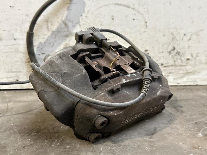 Remklauw (Tang) rechts-voor Mercedes CLS-Klasse