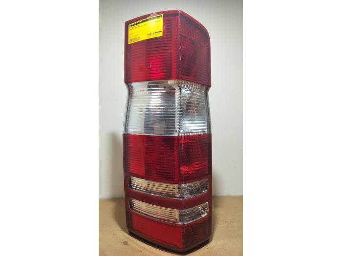 Luz trasera izquierda Mercedes Sprinter