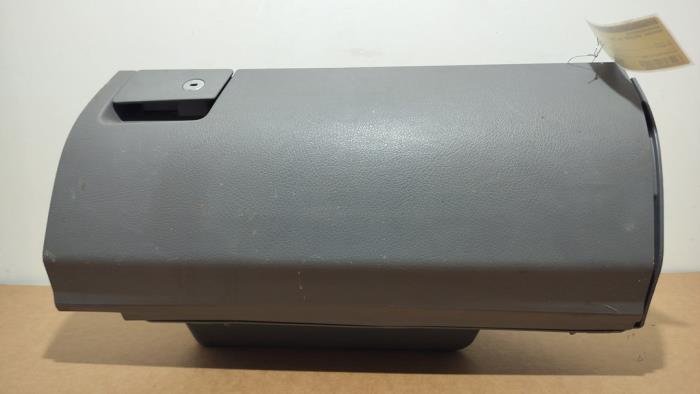 Schowek w desce rozdzielczej Mercedes Sprinter