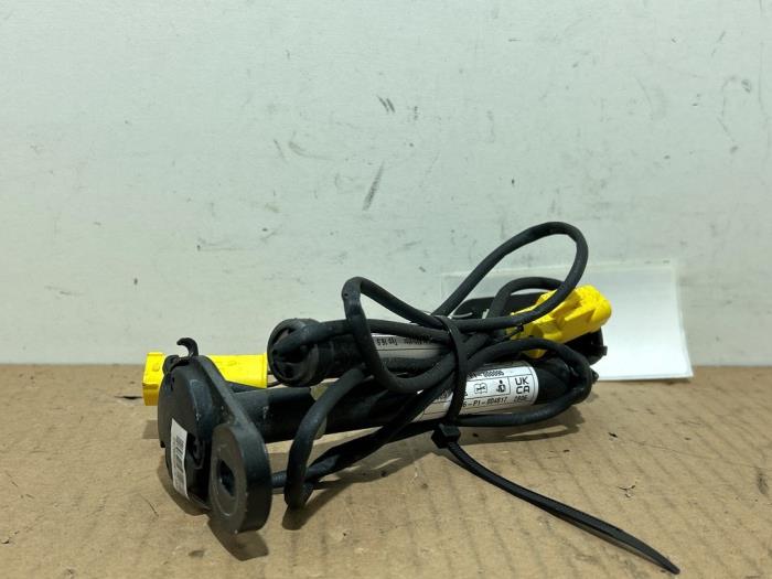 Pop up bonnet system Mercedes GLA