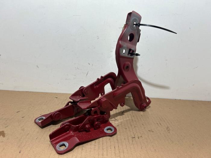 Charnière capot Mercedes GLA