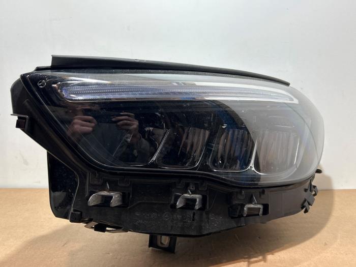 Reflektor lewy Mercedes GLA