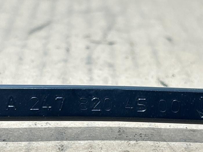 Brazo delantero de limpiaparabrisas Mercedes GLA