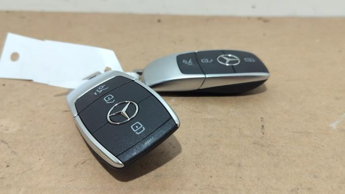Serrure de contact + ordinateur Mercedes GLA