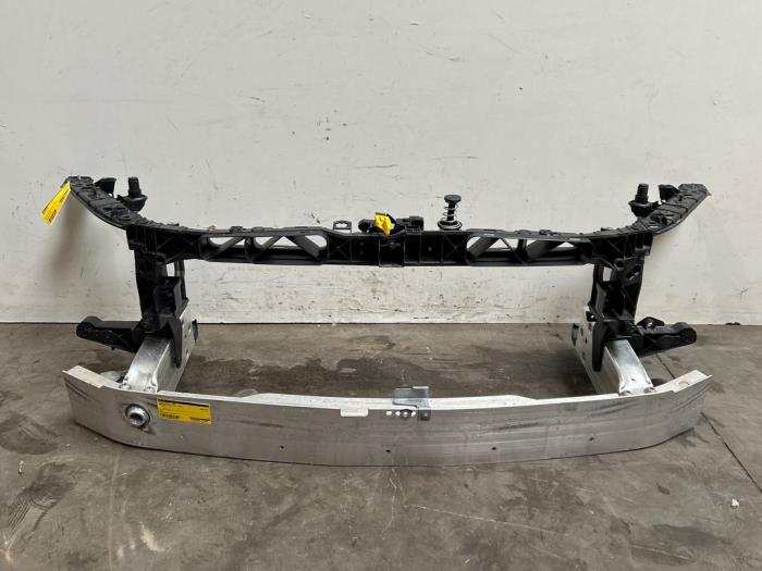 Vorderwand Mercedes GLA