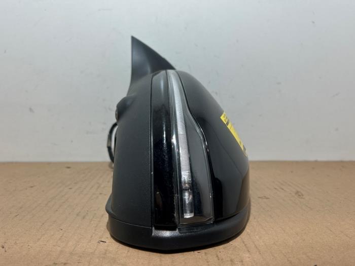 Retrovisor externo izquierda Mercedes GLA