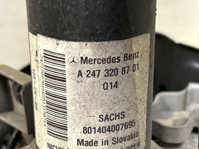 Fusee links-voor Mercedes GLA