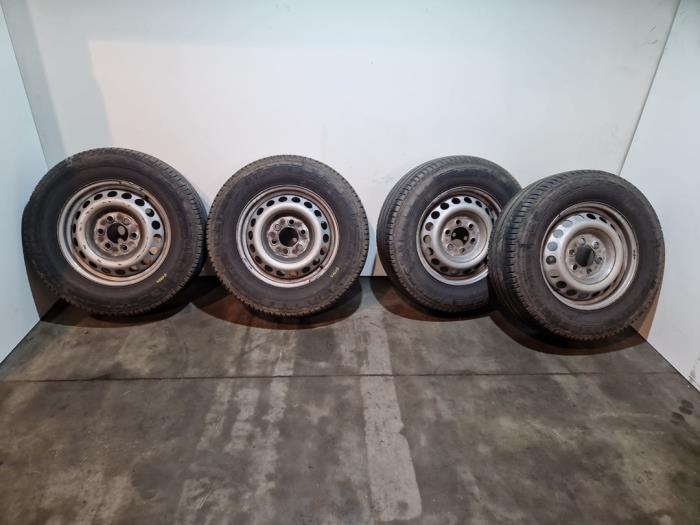Kit jantes + pneumatiques Mercedes Sprinter