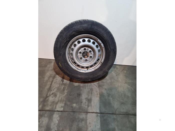 Llanta y neumático Mercedes Sprinter