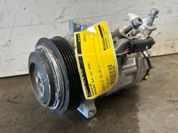 Pompe clim Mercedes GLA