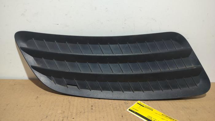 Luchtrooster motorkap rechts Mercedes Sprinter