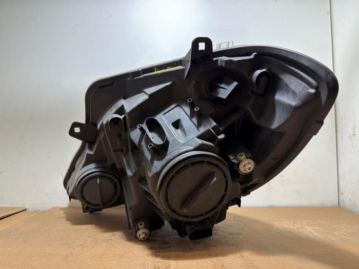 Headlight, right Mercedes Sprinter