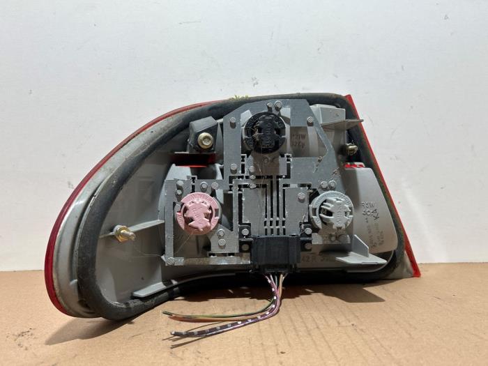 Luz trasera derecha Mercedes E-Klasse